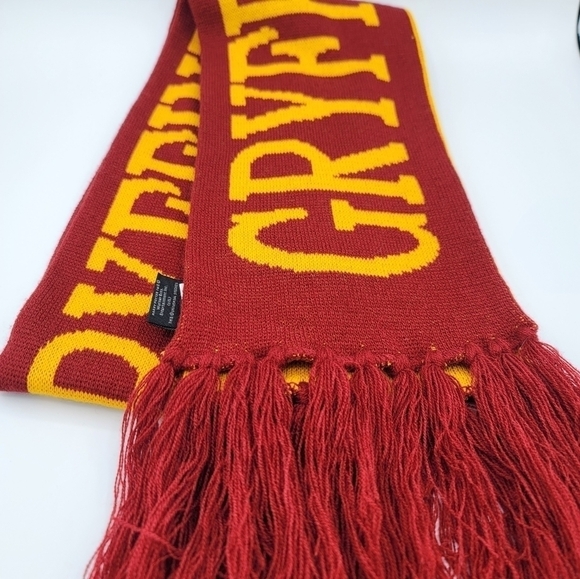Harry Potter Universal Studio Gryffindor Embroidered Reversible Scarf #1346 - Picture 10 of 12